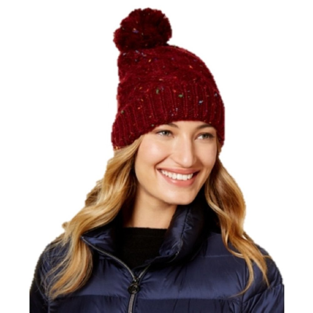 Steve Madden Speckled Cable Beanie in Maroon Red, Retail $32.00